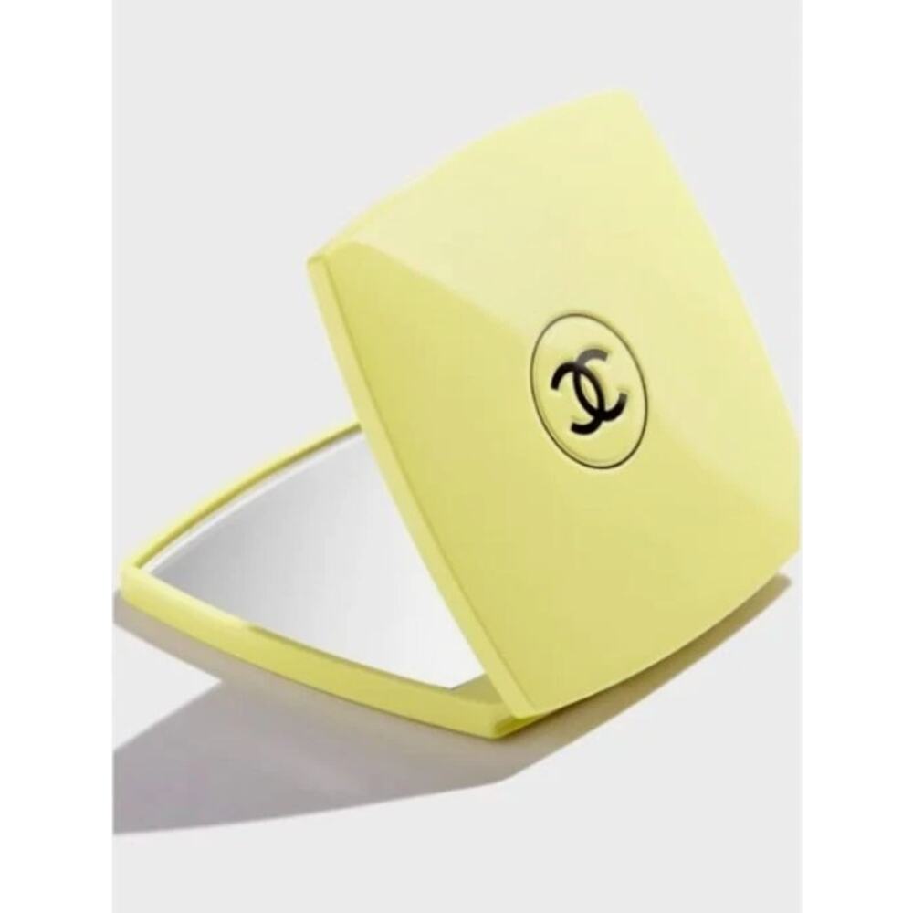 CHANEL Miroir Double Facettes Mirror Duo - Yellow OVNI // New in Box